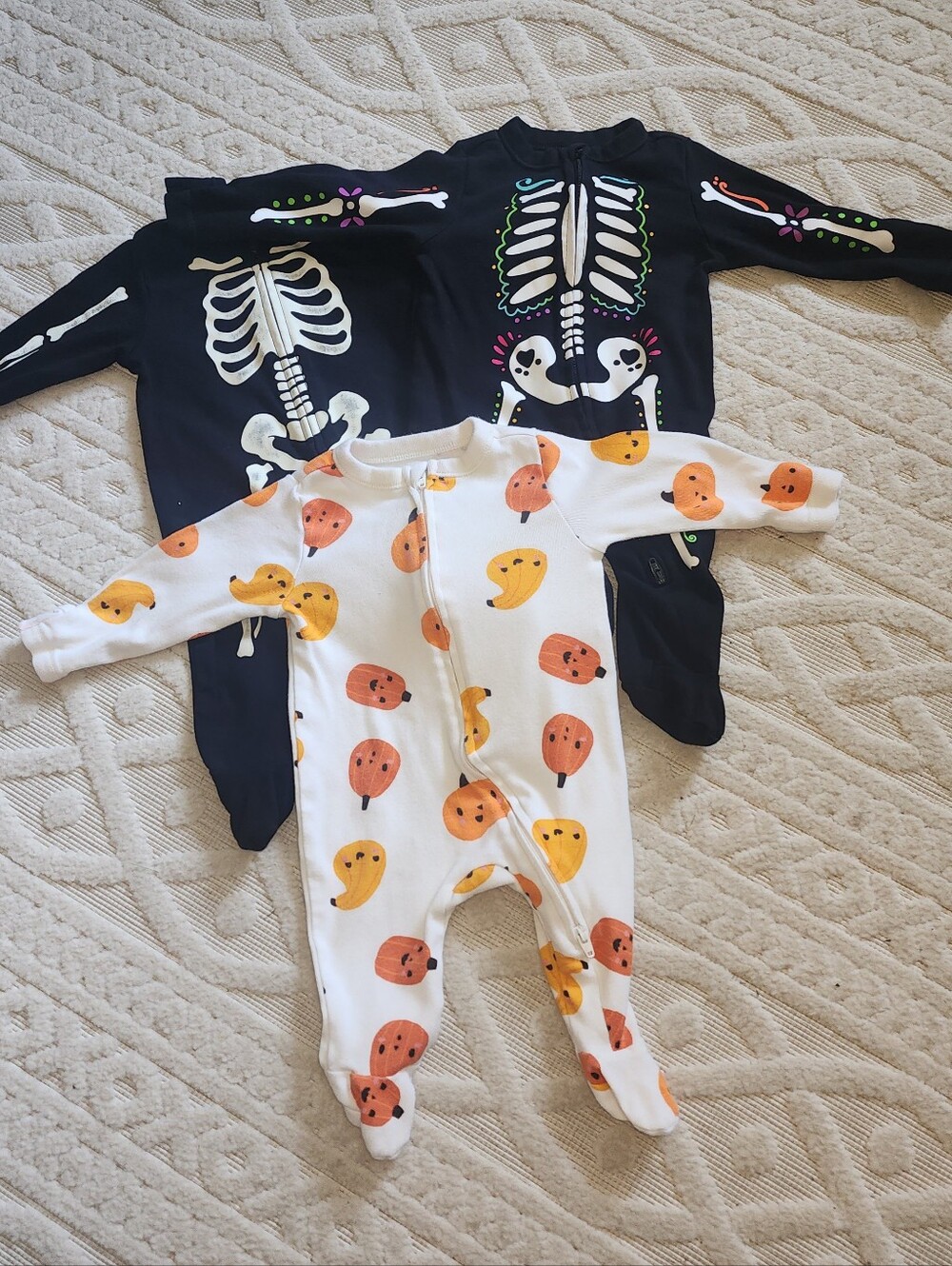 0to3mo Old Navy Black White & Orange Baby Zip Front Sleepers (3-Pack)